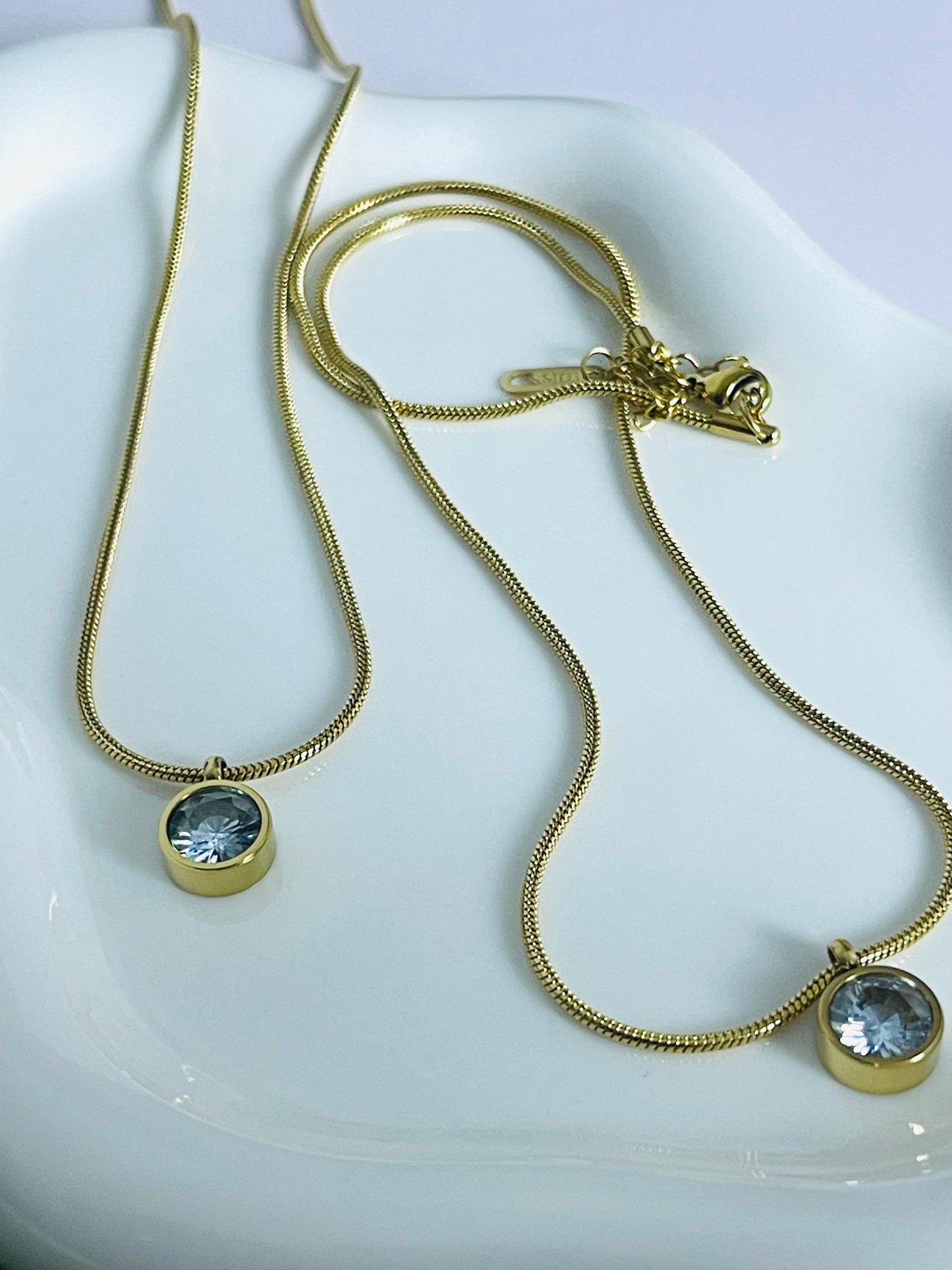 Shiny stone Zincon Pendant 18k gold collar chain jewelry