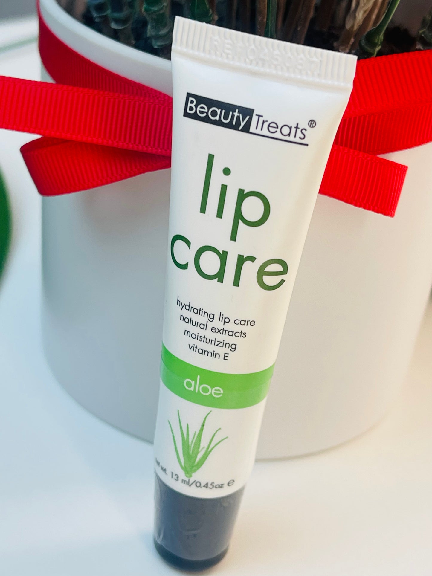 Beauty Treats hydrating lip care natural extracts moisturizing vitamin E