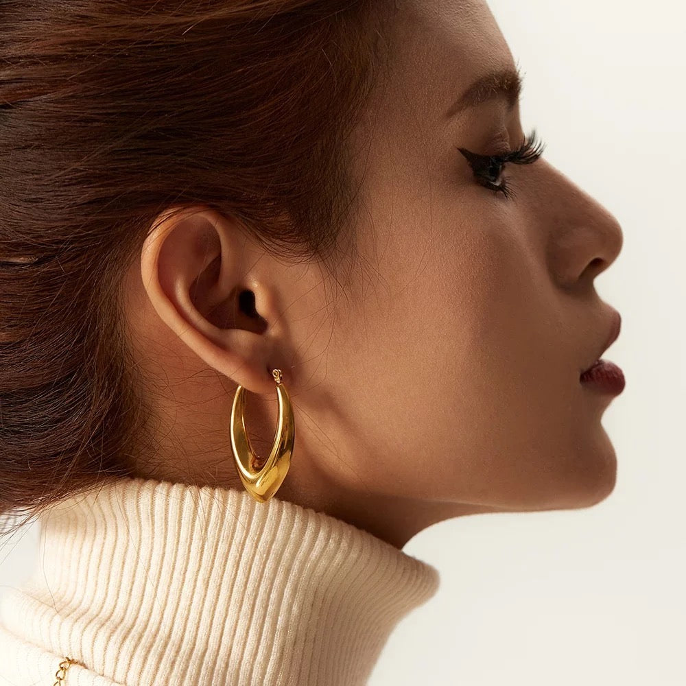 18k Gold Hoop earring V Oval Hoop earrings Statement women Hoop Earring