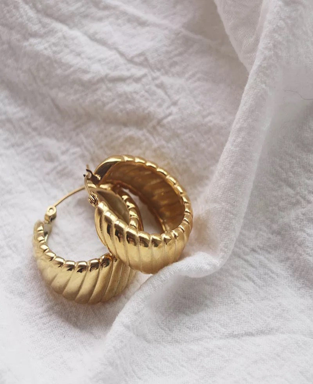 Gold Croissant Earrings, Croissant Hoops, Chunky Hoops, Twisted Hoops, Gold Thick Hoops, Hoop Earrings, Gold Earring, Statement Earring