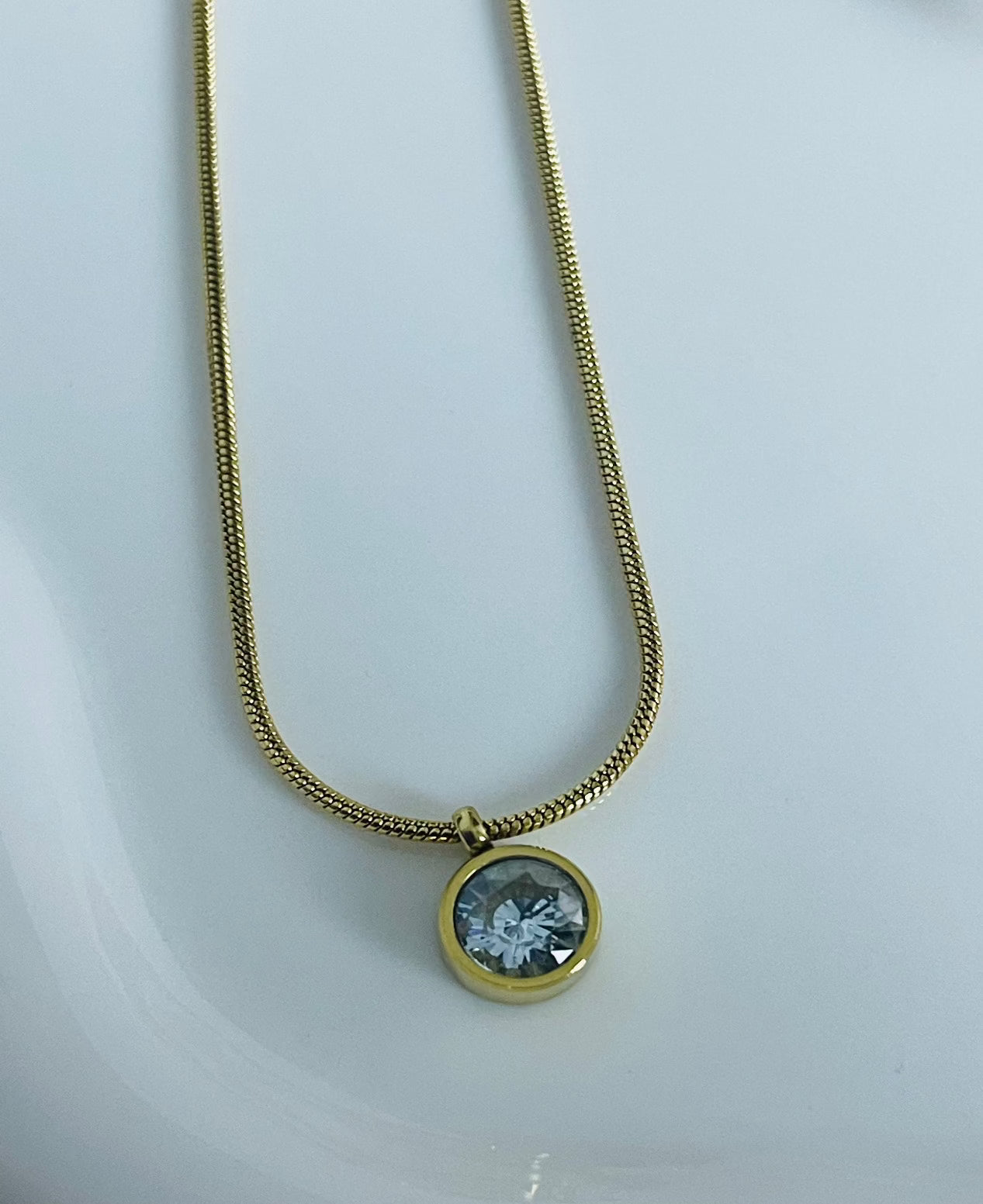 Shiny stone  Zincon Pendant 18k gold collar chain jewelry