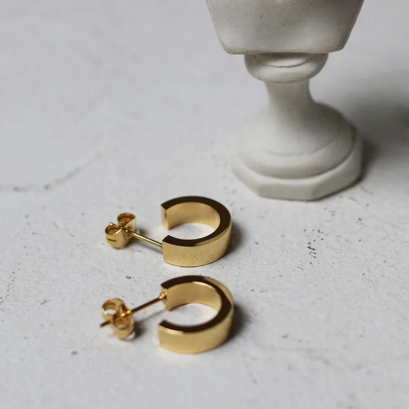 Chunky C Shape 18k gold Hoop Stud Earrings