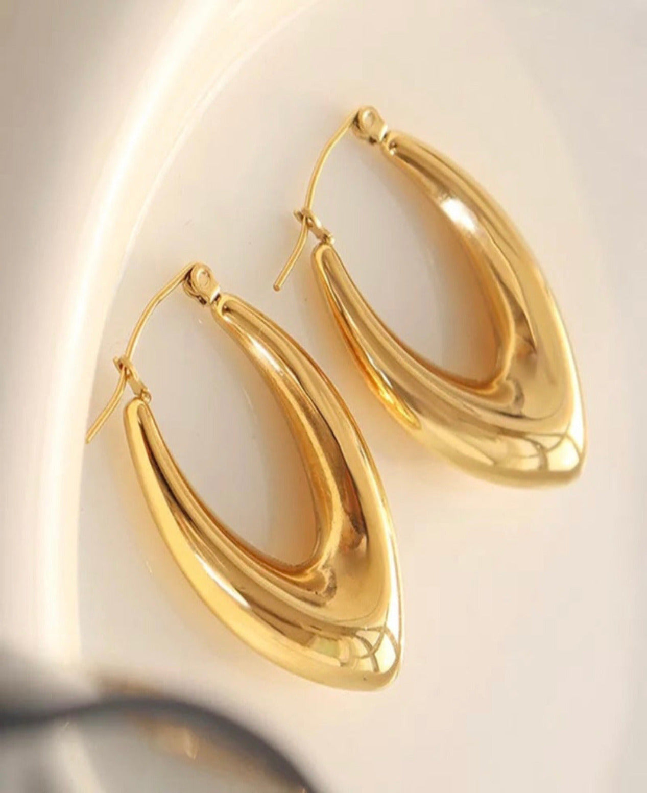 18k Gold Hoop earring V Oval  Hoop earrings Statement women  Hoop Earring