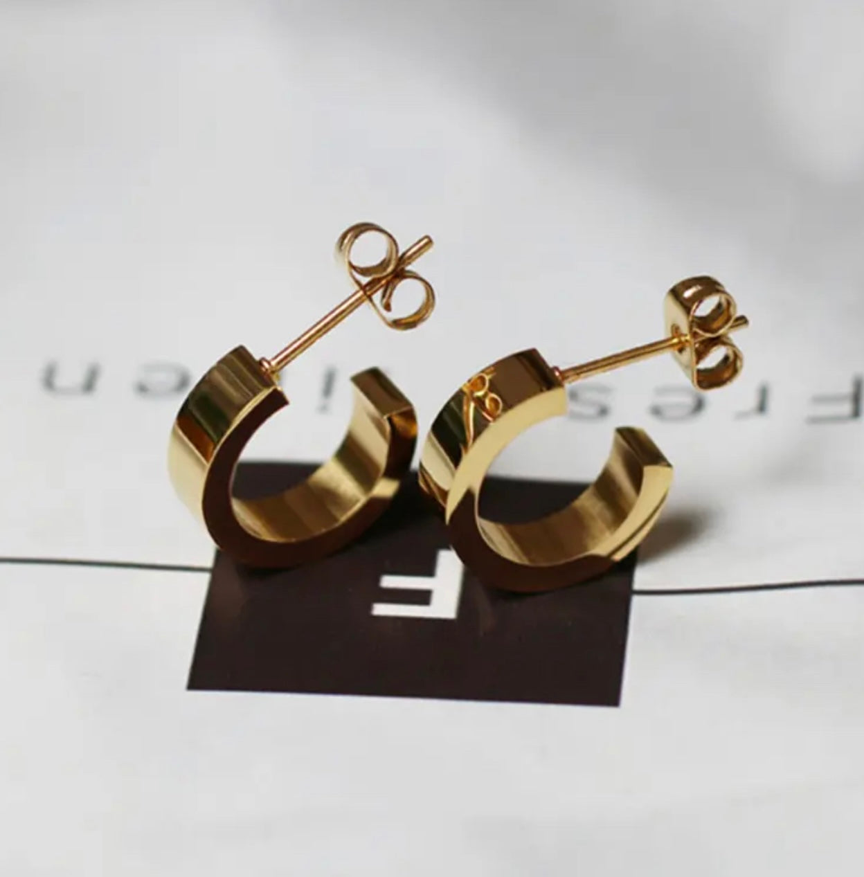 Chunky C Shape 18k gold Hoop Stud Earrings