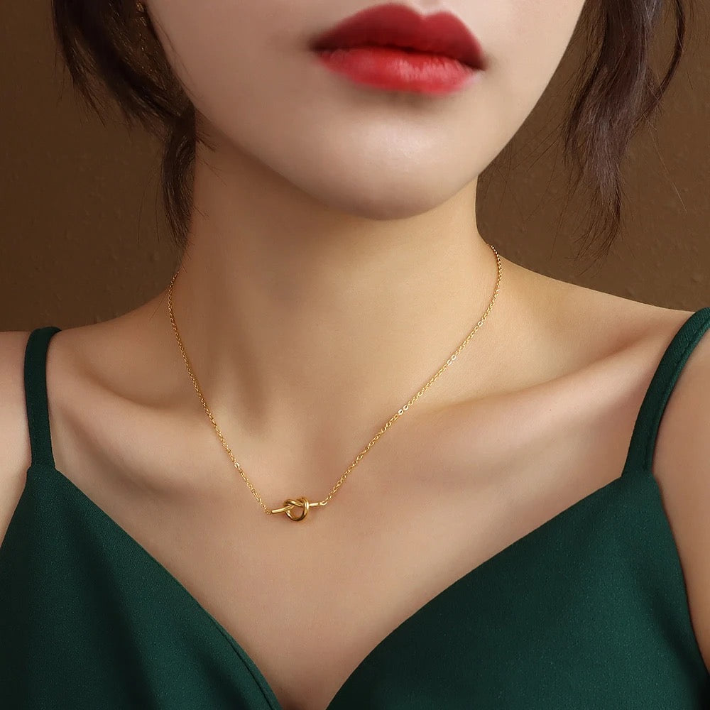 Tiny Love Knot Necklace 18k gold neckalce  jewelry for gift/ for women