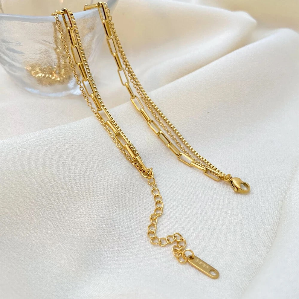 18k gold layered necklace set-Three gold chains set-Dainty triple strand choker-Bundle multi layer set-3 minimalist choker-Everyday fashion jewelry